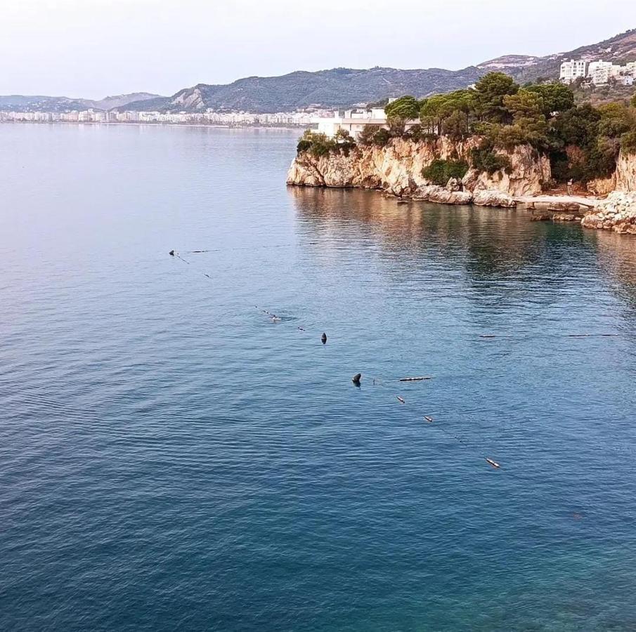 Villa Amos At Aquamarine Residence Vlore Exterior photo