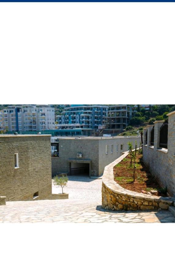 Villa Amos At Aquamarine Residence Vlore Exterior photo