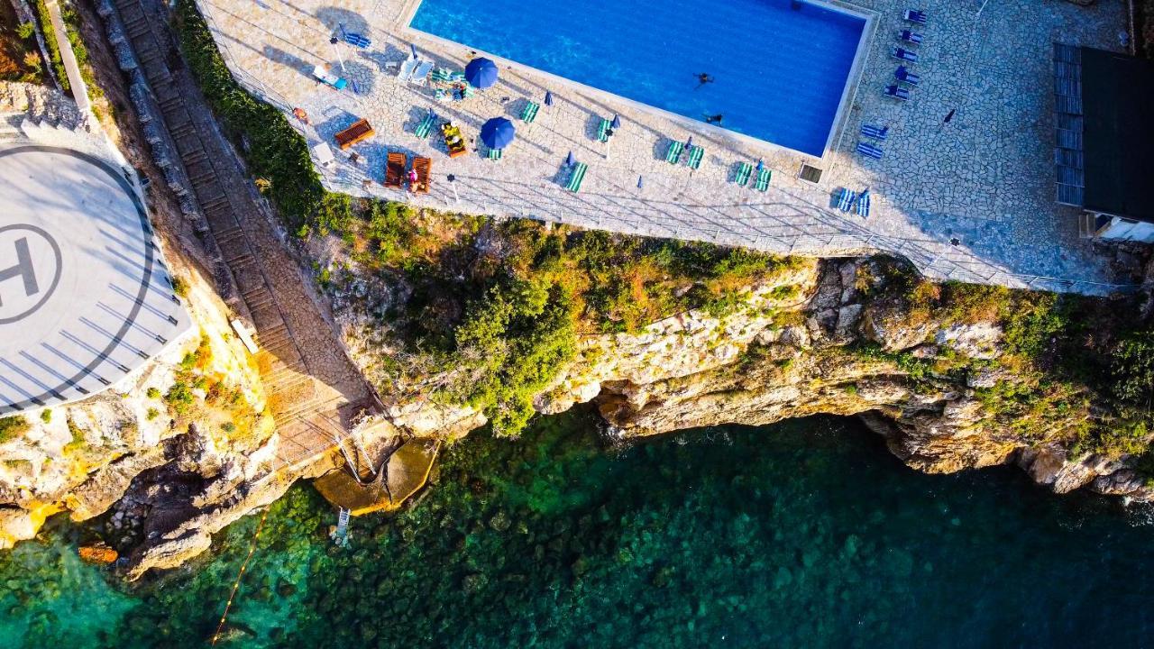 Villa Amos At Aquamarine Residence Vlore Exterior photo
