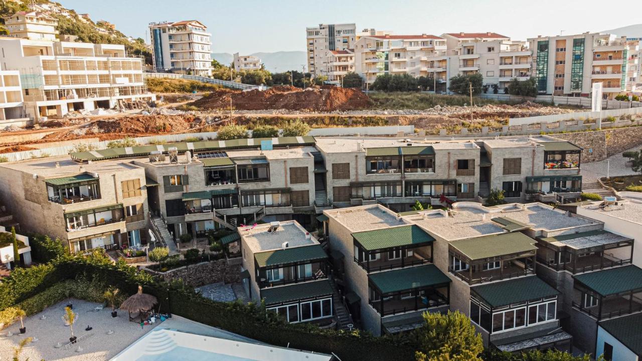 Villa Amos At Aquamarine Residence Vlore Exterior photo