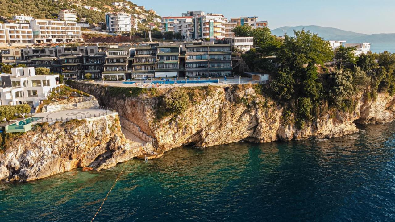 Villa Amos At Aquamarine Residence Vlore Exterior photo
