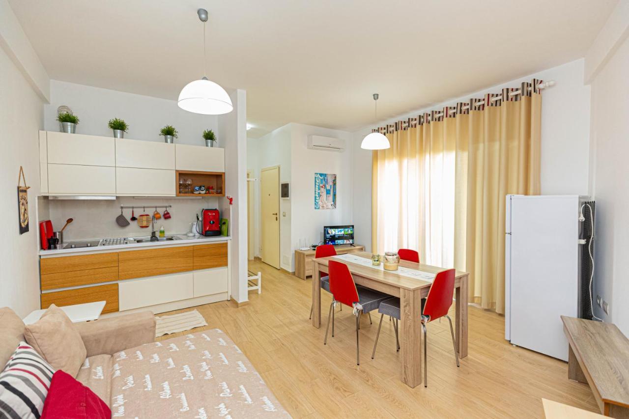 Villa Amos At Aquamarine Residence Vlore Exterior photo